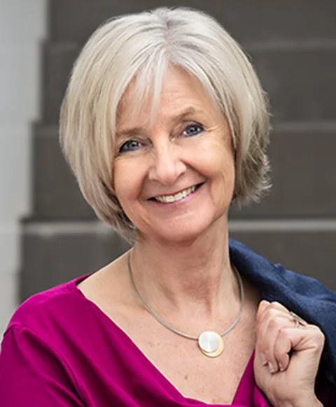 Porträt von Beate Dölker