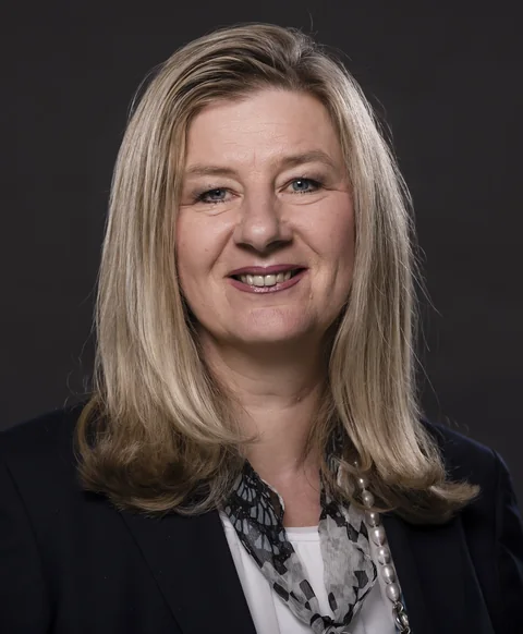 Porträt von Ulrike Mayer