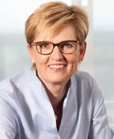 Porträt von Susanne Baral