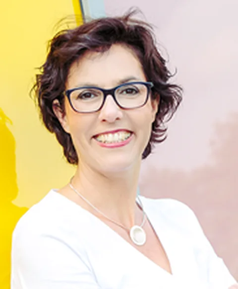 Porträt von Claudia Merz
