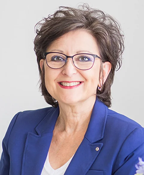 Porträt von Anja Peter