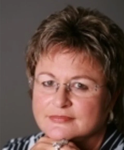 Porträt von Helga Dollhofer-Veleta