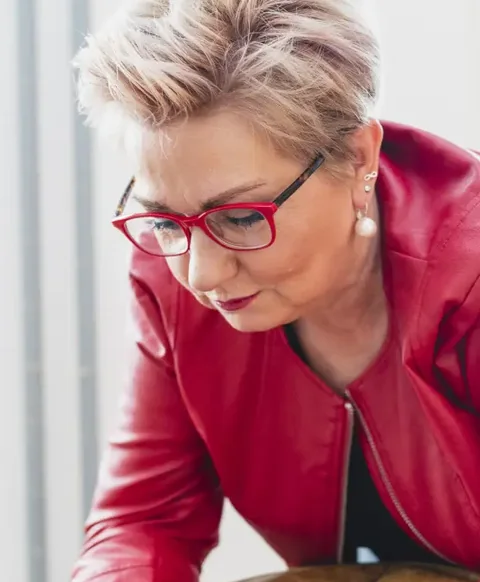Porträt von Kathrin Heinrich