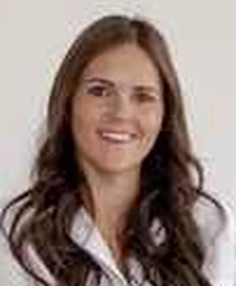 Porträt von Nadine Kaderabek